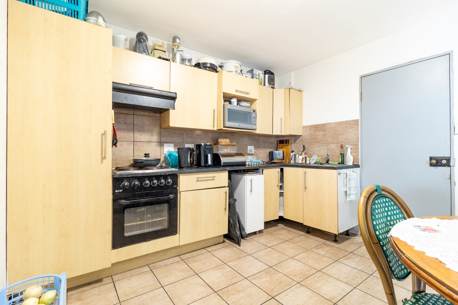 2 Bedroom Property for Sale in Zonnebloem Western Cape